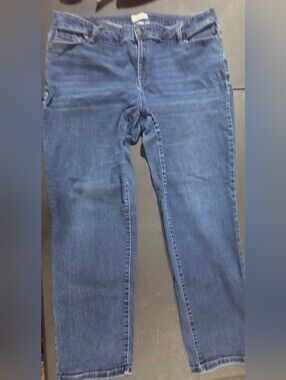 Womens 24L Midrise Straight Jeans (J)